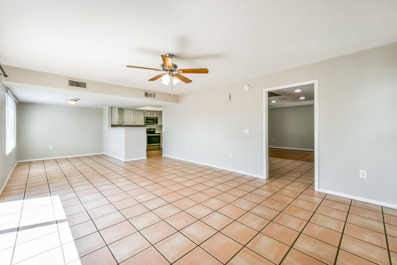 2,170/Mo, 521 N Red Rock St Gilbert, AZ 85234 Family Room View