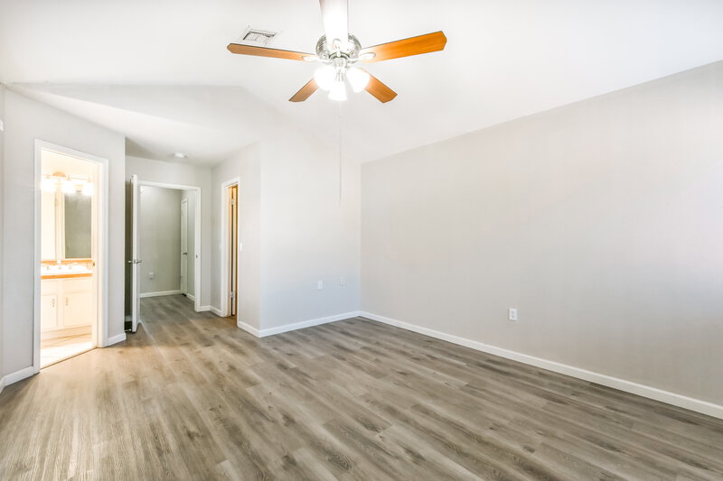 2,170/Mo, 521 N Red Rock St Gilbert, AZ 85234 Main Bedroom View 2