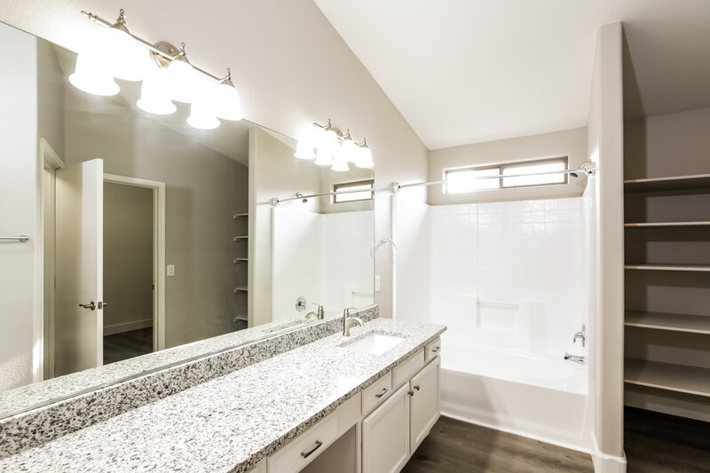 2,195/Mo, 11248 E Camino St Mesa, AZ 85207 Main Bathroom View