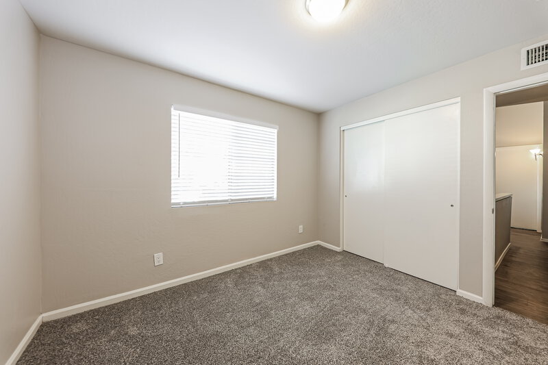 2,615/Mo, 4533 E Annette Dr Phoenix, AZ 85032 Bedroom View 2
