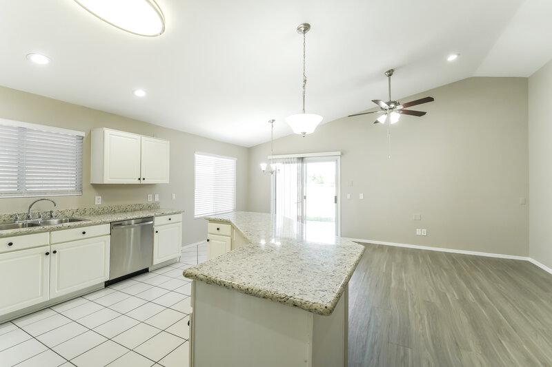 2,165/Mo, 7756 W Julie Dr Glendale, AZ 85308 Kitchen View