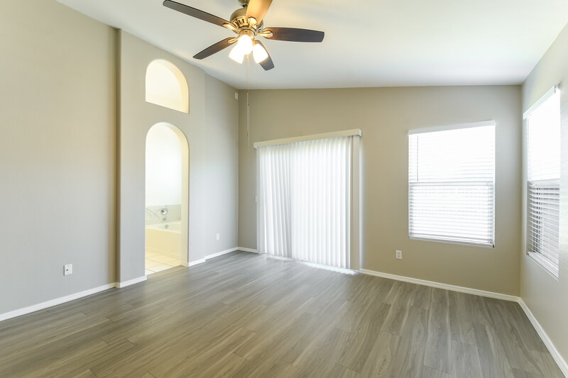 2,165/Mo, 7756 W Julie Dr Glendale, AZ 85308 Main Bedroom View 2
