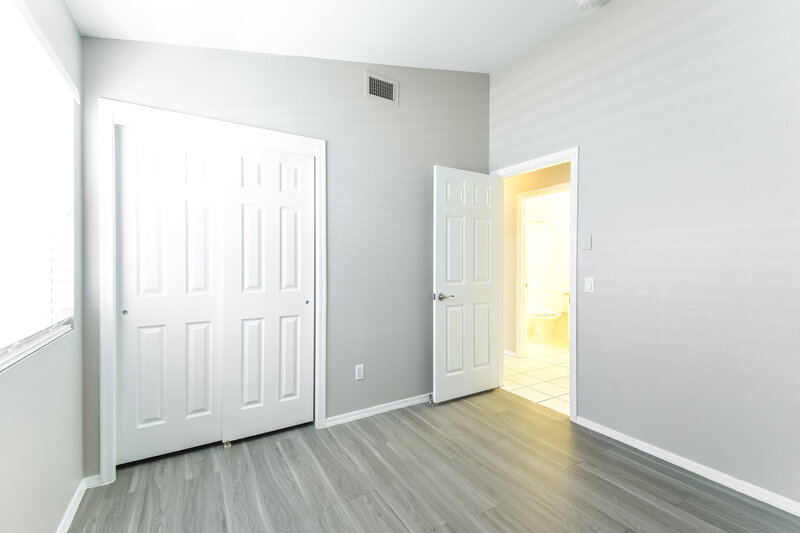 2,165/Mo, 7756 W Julie Dr Glendale, AZ 85308 Bedroom View