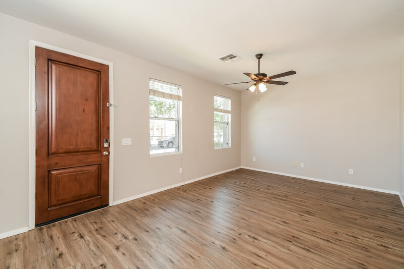 2,110/Mo, 4145 E Carla Vista Dr Gilbert, AZ 85295 Living Room View 2