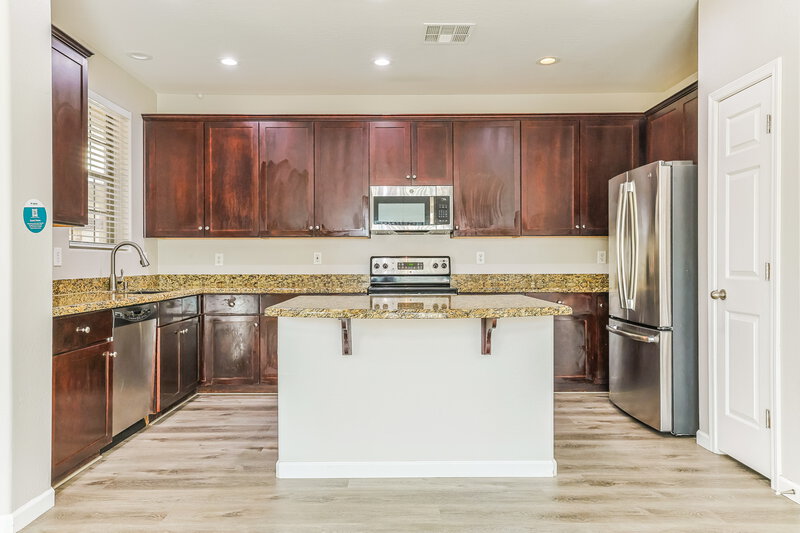 2,015/Mo, 3809 E Santa Fe Ln Gilbert, AZ 85297 Kitchen View