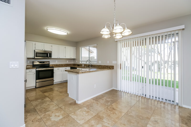 2,540/Mo, 1366 E Vaughn Ave Gilbert, AZ 85234 Dining Room View