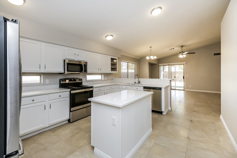 2,475/Mo, 1233 S Colonial Dr Gilbert, AZ 85296 Kitchen View