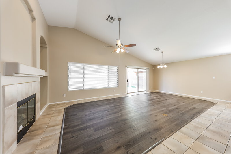 2,335/Mo, 8748 W Salter Dr Peoria, AZ 85382 Living Room View