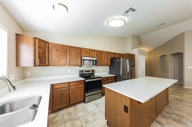 2,335/Mo, 8748 W Salter Dr Peoria, AZ 85382 Kitchen View