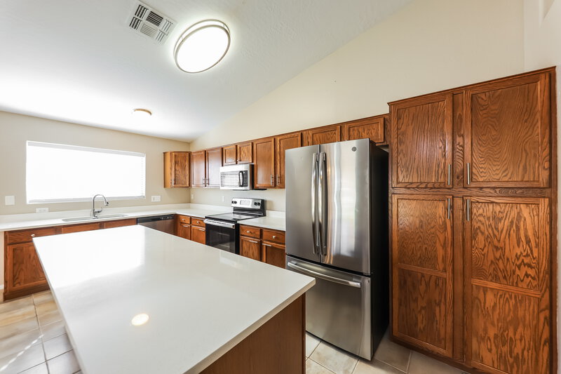 2,335/Mo, 8748 W Salter Dr Peoria, AZ 85382 Kitchen View 2