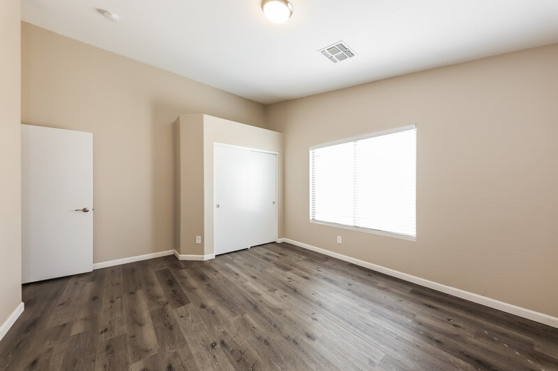 2,335/Mo, 8748 W Salter Dr Peoria, AZ 85382 Bedroom View 2