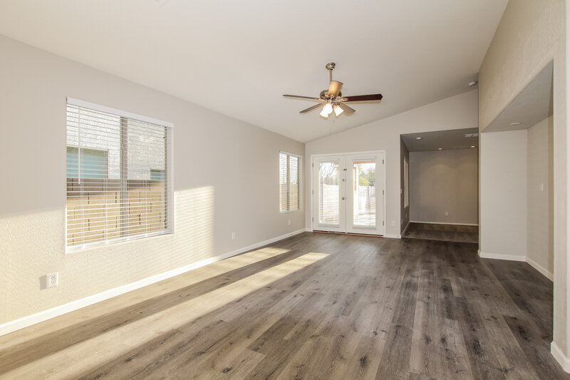 2,180/Mo, 27618 N 63rd Dr Phoenix, AZ 85083 Living Room View