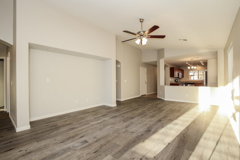 2,180/Mo, 27618 N 63rd Dr Phoenix, AZ 85083 Living Room View 2