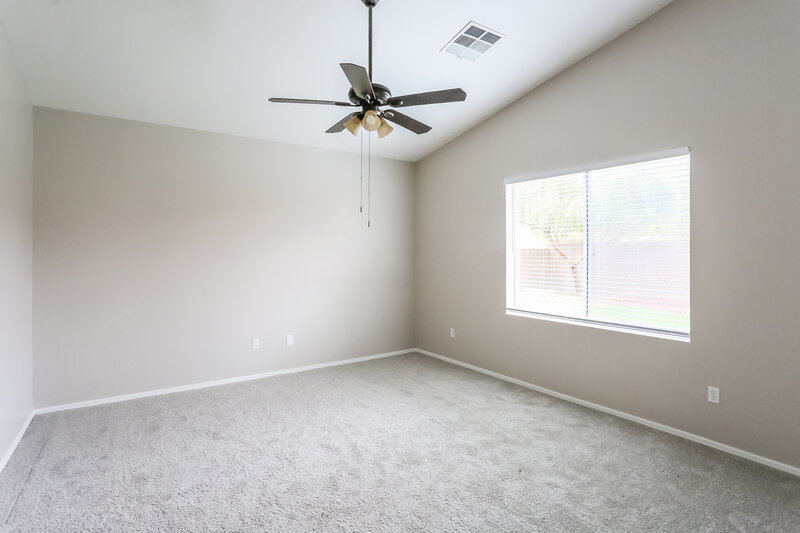2,255/Mo, 6805 S 39th Dr Phoenix, AZ 85041 Main Bedroom View