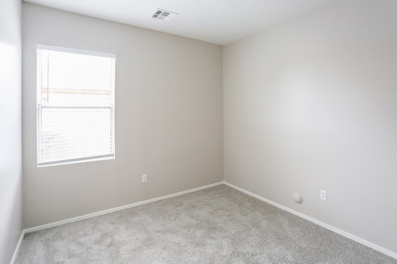 2,255/Mo, 6805 S 39th Dr Phoenix, AZ 85041 Bedroom View 2