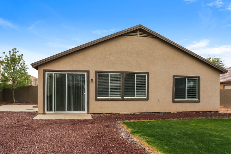 2,255/Mo, 6805 S 39th Dr Phoenix, AZ 85041 Rear View