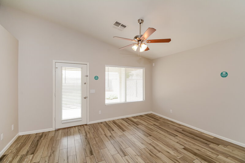 2,245/Mo, 20995 N 84th Dr Peoria, AZ 85382 Living Room View