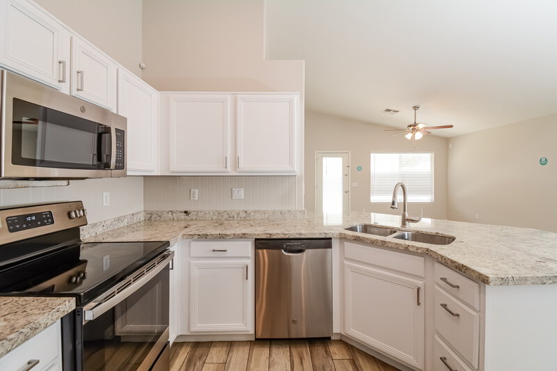 2,245/Mo, 20995 N 84th Dr Peoria, AZ 85382 Kitchen View 2