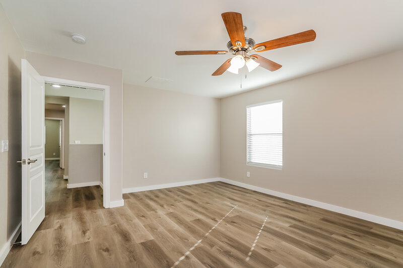 2,255/Mo, 129 E Catclaw St Gilbert, AZ 85296 Main Bedroom View 2