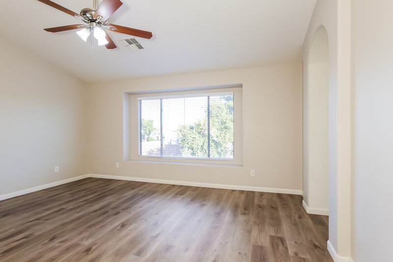 3,090/Mo, 3918 W Escuda Dr Glendale, AZ 85308 Main Bedroom View 2