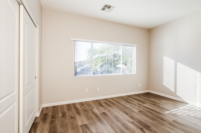 3,090/Mo, 3918 W Escuda Dr Glendale, AZ 85308 Bedroom View 3