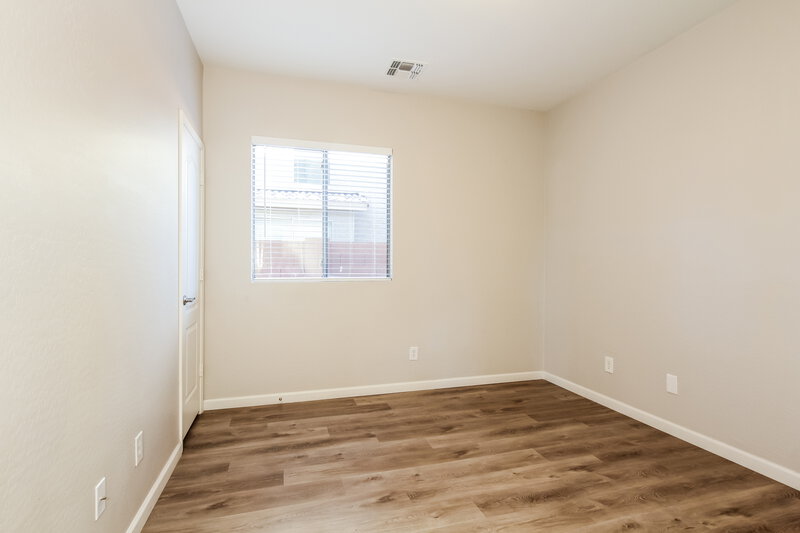 3,090/Mo, 3918 W Escuda Dr Glendale, AZ 85308 Bedroom View 4