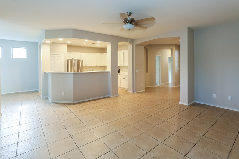 2,275/Mo, 6531 S 17th Ave Phoenix, AZ 85041 Living Room View