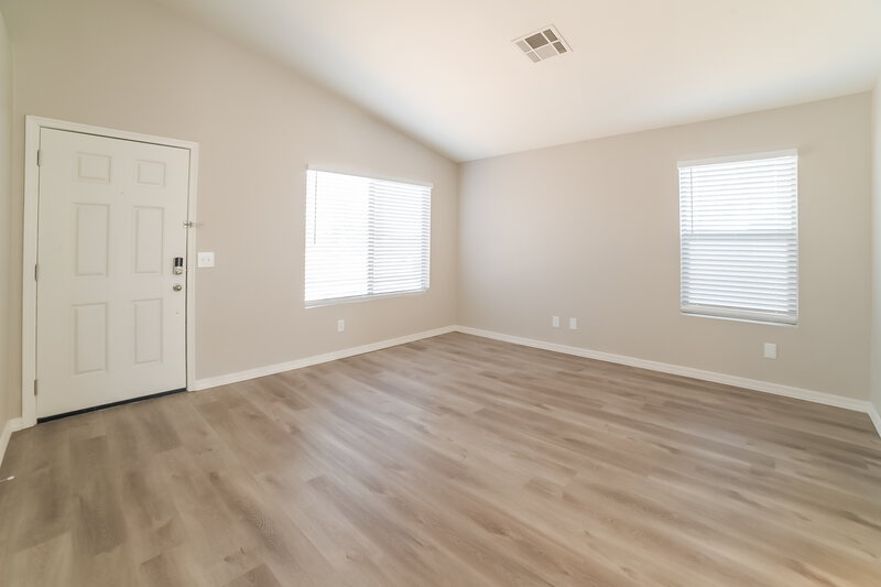 0/Mo, 14939 W Hearn Rd Surprise, AZ 85379 Living Room View