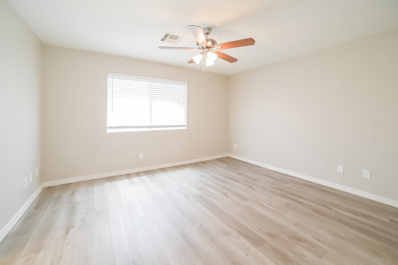 0/Mo, 14939 W Hearn Rd Surprise, AZ 85379 Main Bedroom View