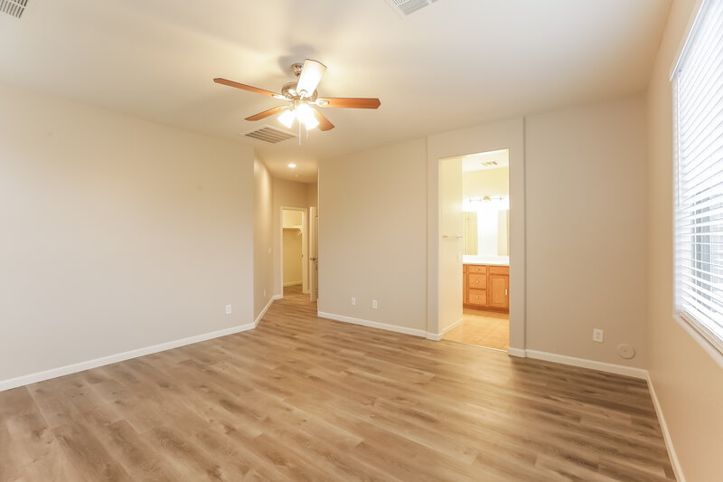 2,085/Mo, 7024 W Shumway Farm Rd Laveen, AZ 85339 Main Bedroom View 2