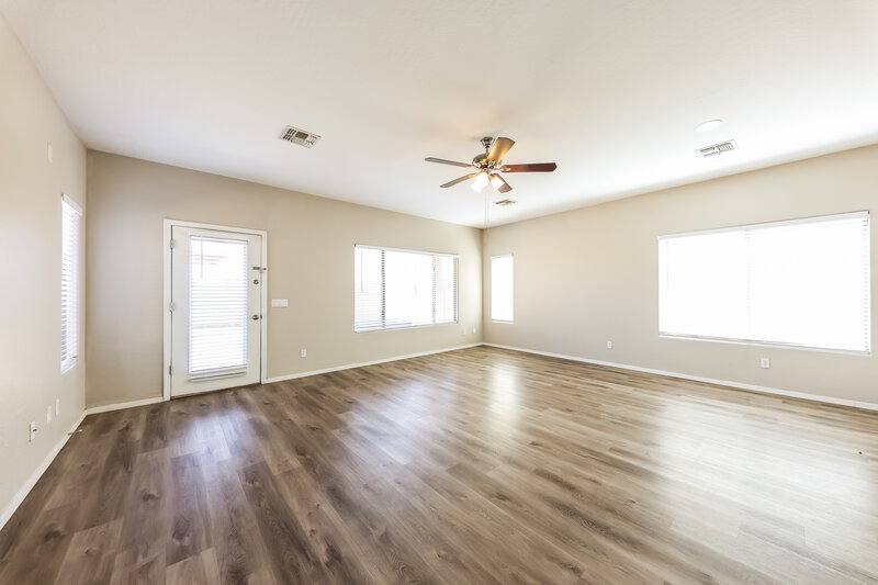 2,355/Mo, 2189 S 88th Ave Tolleson, AZ 85353 Family Room View