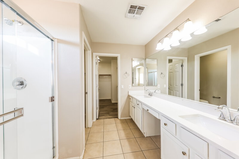 2,355/Mo, 2189 S 88th Ave Tolleson, AZ 85353 Main Bathroom View
