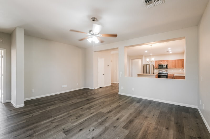 1,975/Mo, 3117 W St Kateri Dr Phoenix, AZ 85041 Living Room View 2