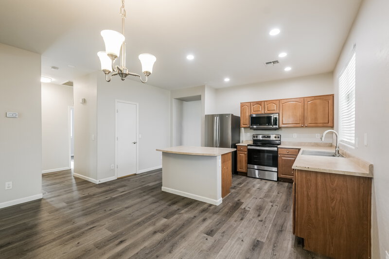 1,975/Mo, 3117 W St Kateri Dr Phoenix, AZ 85041 Dining Room View