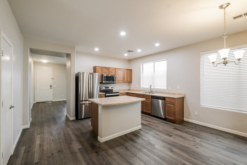 1,975/Mo, 3117 W St Kateri Dr Phoenix, AZ 85041 Kitchen View