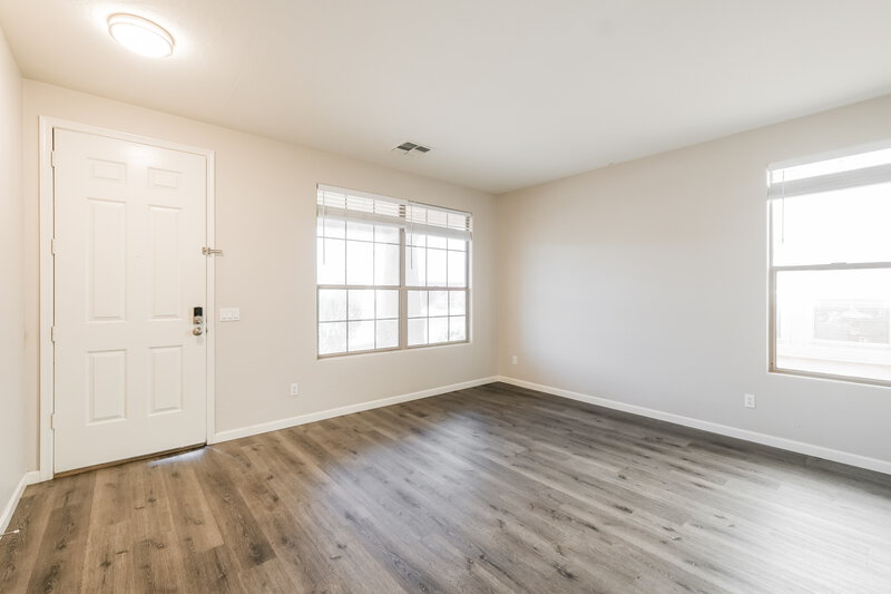 1,975/Mo, 3117 W St Kateri Dr Phoenix, AZ 85041 Family Room View
