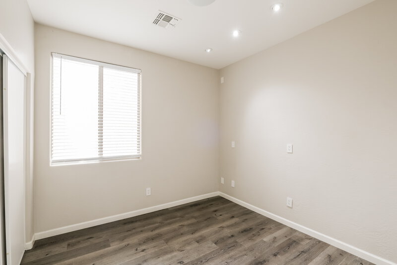 1,975/Mo, 3117 W St Kateri Dr Phoenix, AZ 85041 Bedroom View