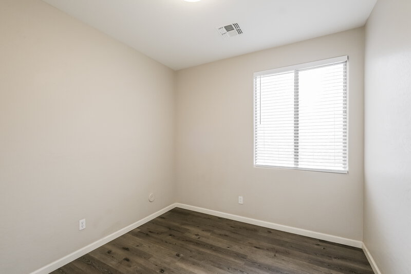 1,975/Mo, 3117 W St Kateri Dr Phoenix, AZ 85041 Bedroom View 2