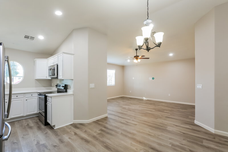 2,385/Mo, 2918 E Caballero St Mesa, AZ 85213 Dining Room View 2