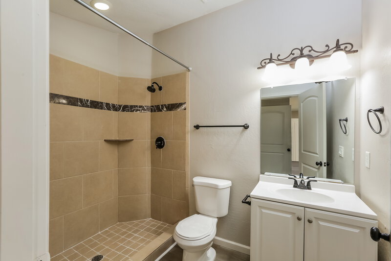 2,385/Mo, 2918 E Caballero St Mesa, AZ 85213 Main Bathroom View