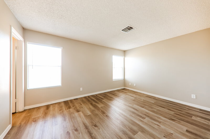2,150/Mo, 5222 W Aster Dr Glendale, AZ 85304 Main Bedroom View