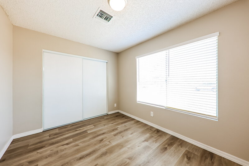 2,150/Mo, 5222 W Aster Dr Glendale, AZ 85304 Bedroom View 2