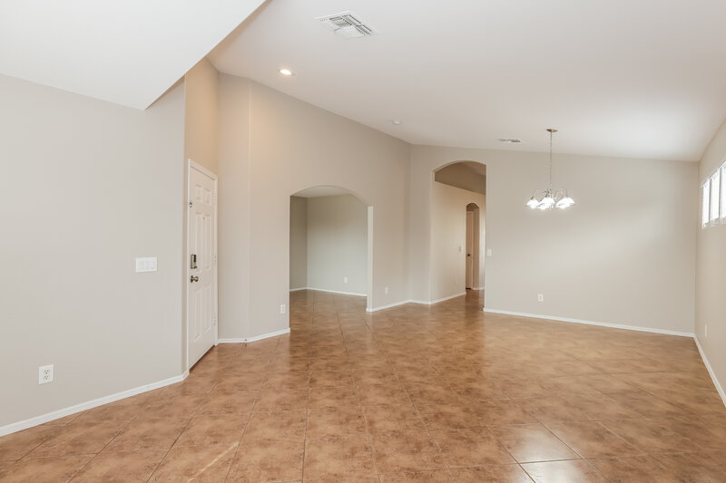 2,330/Mo, 1128 W 20th Ave Apache Junction, AZ 85120 Living Room View