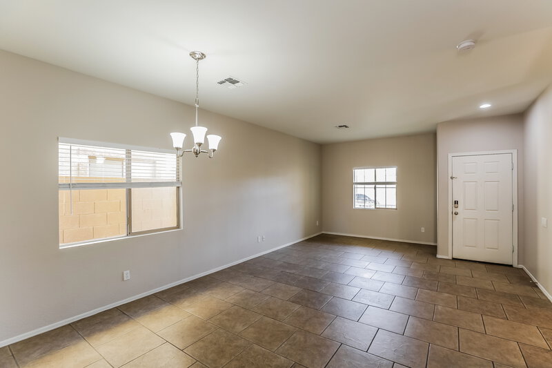 2,400/Mo, 5415 W Pollack St Laveen, AZ 85339 Dining Room View