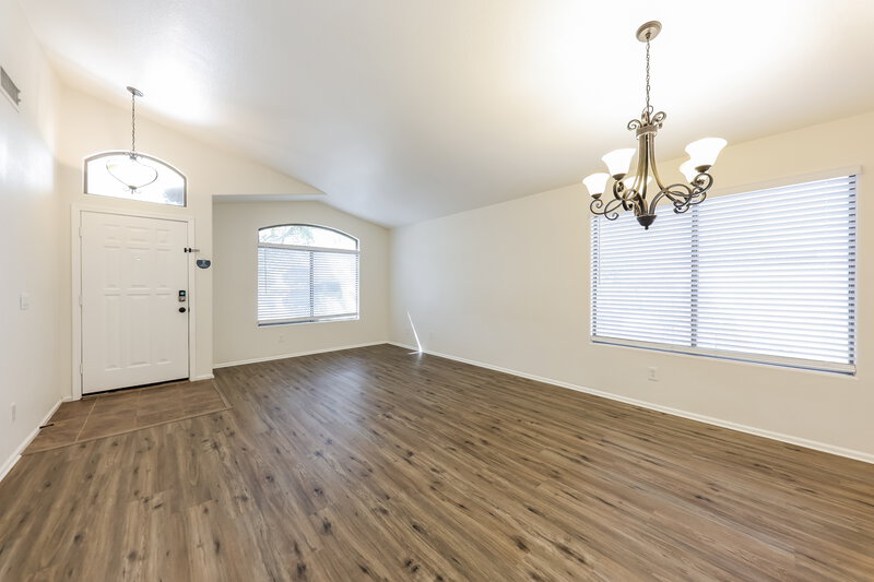 2,550/Mo, 2452 W Blue Sky Dr Phoenix, AZ 85085 Dining Room View
