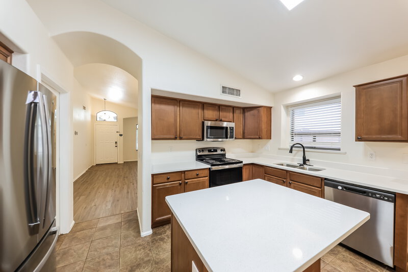 2,550/Mo, 2452 W Blue Sky Dr Phoenix, AZ 85085 Kitchen View