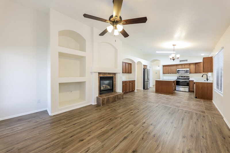 2,550/Mo, 2452 W Blue Sky Dr Phoenix, AZ 85085 Family Room View 2