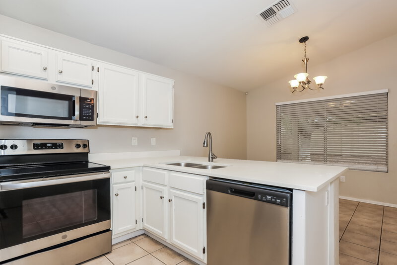 1,895/Mo, 3134 E McKellips Rd Unit 209 Mesa, AZ 85213 Kitchen View 2