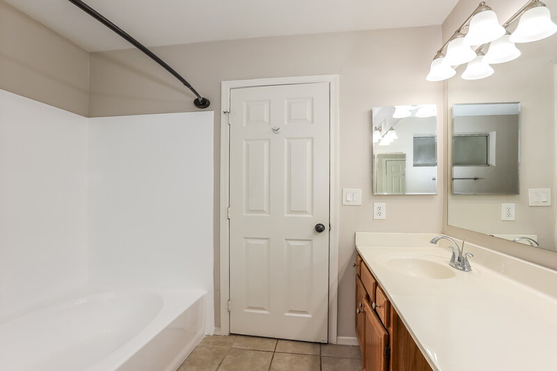 1,895/Mo, 3134 E McKellips Rd Unit 209 Mesa, AZ 85213 Bathroom View 2