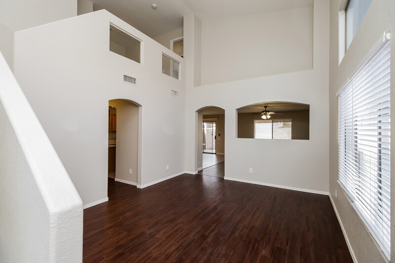 2,450/Mo, 8704 E Natal Ave Mesa, AZ 85209 Living Room View